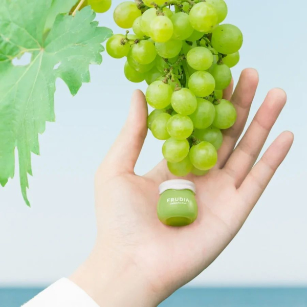 Себорегулирующий крем с зеленым виноградом МИНИ, 10 г, Frudia цена 488 ₽